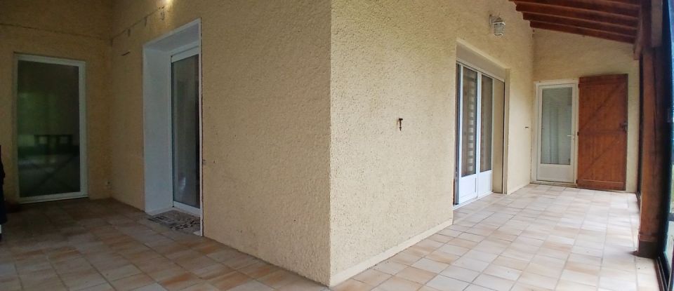 Maison de campagne 4 pièces de 110 m² à Montauban (82000)