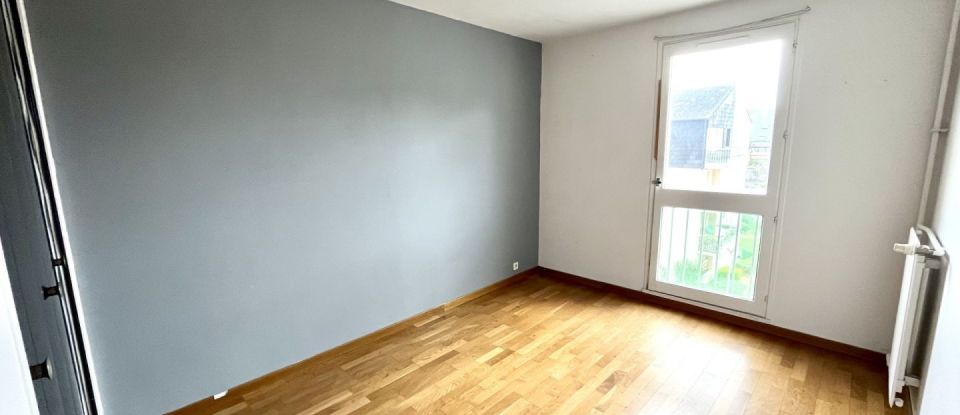 Appartement 4 pièces de 80 m² à Éragny (95610)