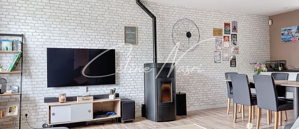 Town house 5 rooms of 128 m² in AUNEAU (28700)