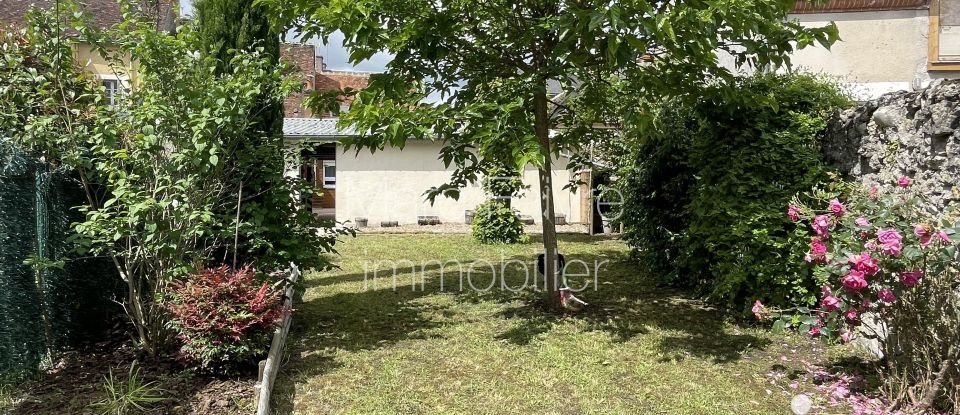 Village house 3 rooms of 75 m² in Bracieux (41250)