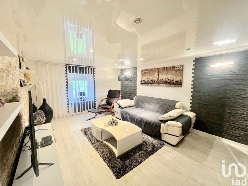 Apartment 4 rooms of 77 m² in Villerupt (54190)
