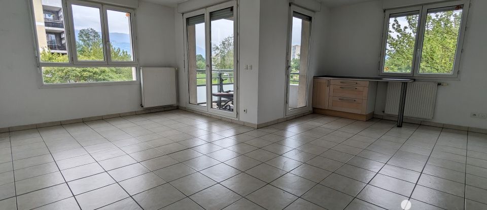 Apartment 3 rooms of 69 m² in Échirolles (38130)