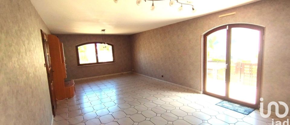 House 6 rooms of 115 m² in Œting (57600)