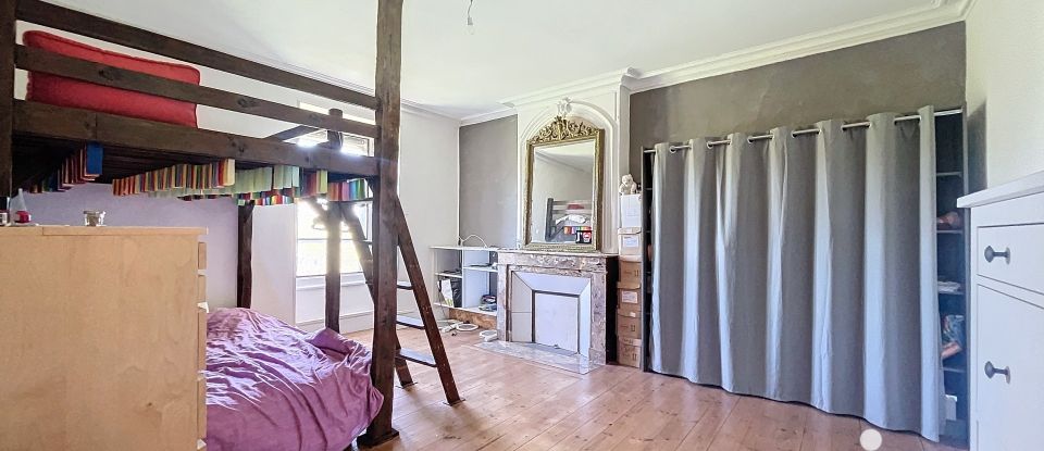 Maison traditionnelle 9 pièces de 325 m² à Roquefort-sur-Soulzon (12250)