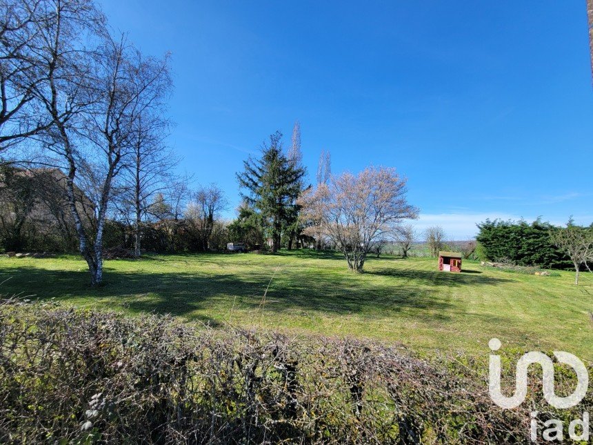 Terrain de 1 000 m² à Saint-Pierre-de-Varennes (71670)