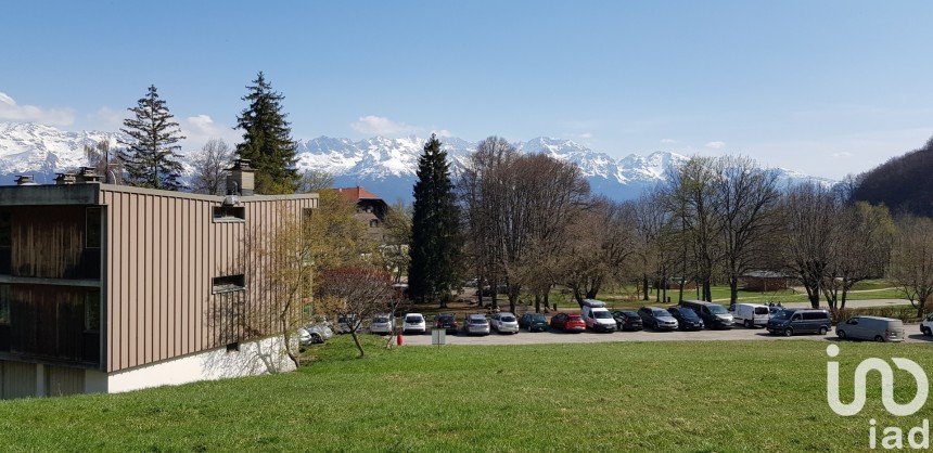 Land of 1,251 m² in - (38660)