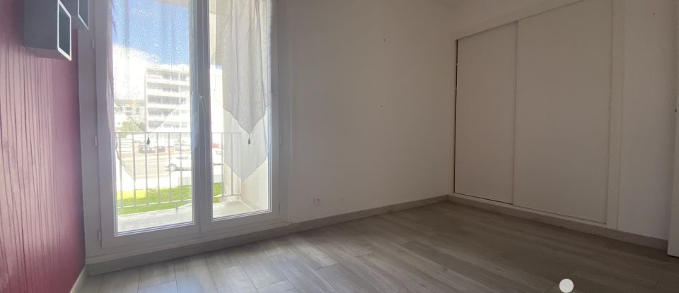 Apartment 3 rooms of 77 m² in Royan (17200)