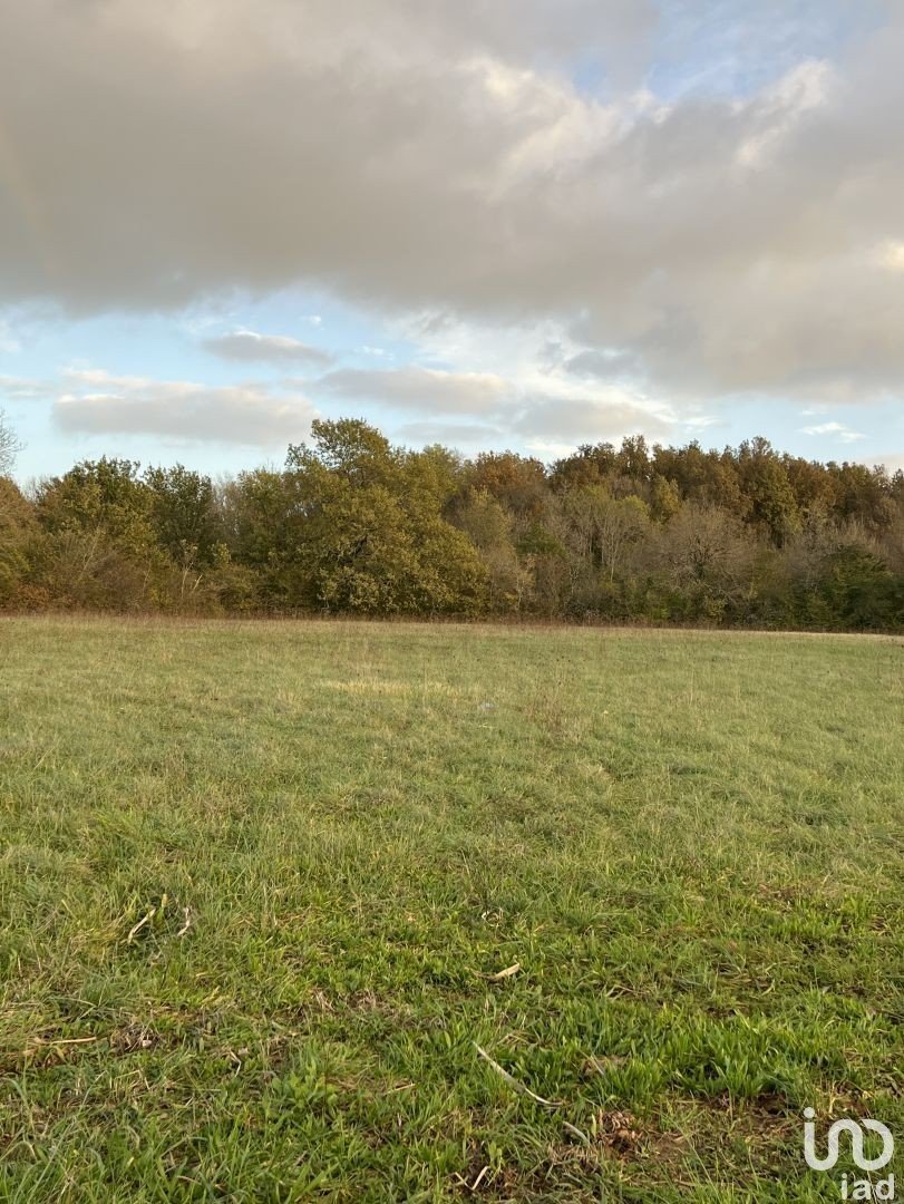 Terrain de 1 015 m² à Val de Virvée (33240)