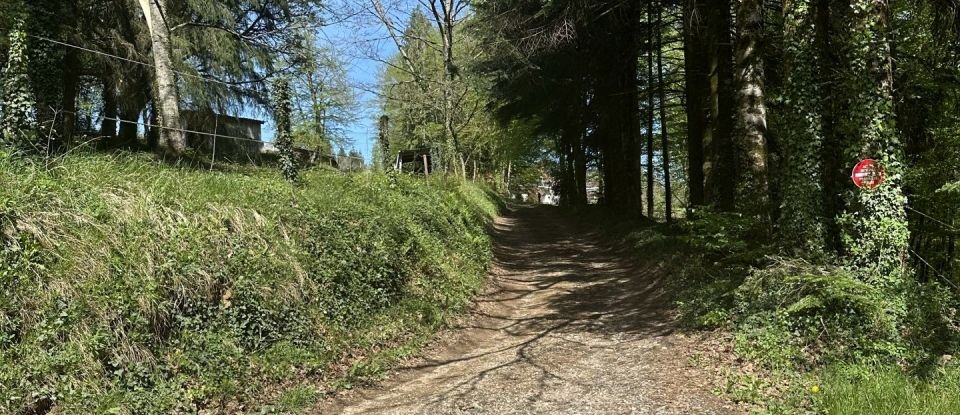 Maison de campagne 4 pièces de 107 m² à Naves (19460)