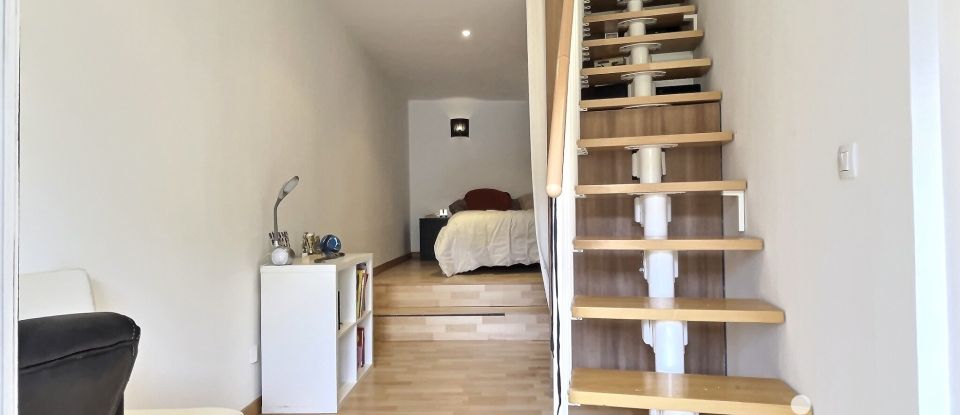 Appartement 3 pièces de 83 m² à Marseille (13011)