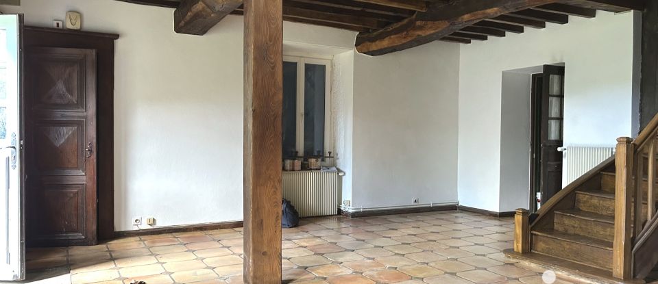 Traditional house 5 rooms of 226 m² in Saint-Sorlin-de-Morestel (38510)