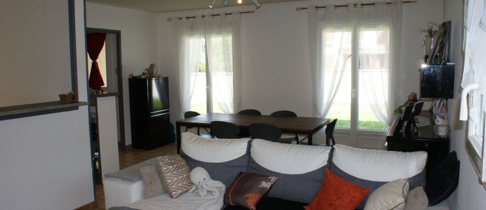 House 5 rooms of 82 m² in Saint-André-de-Cubzac (33240)