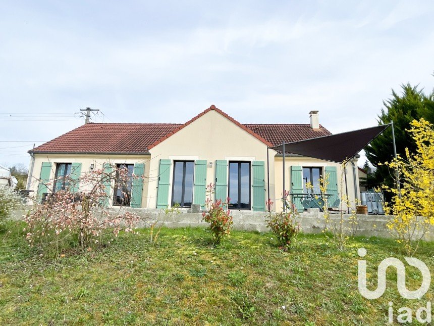 Maison traditionnelle 6 pièces de 150 m² à Dordives (45680)