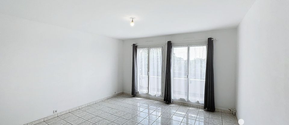Appartement 3 pièces de 68 m² à Le Coudray-Montceaux (91830)