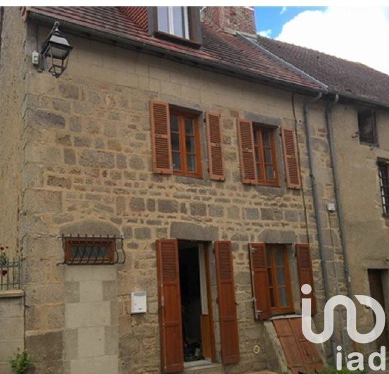 Town house 5 rooms of 82 m² in Chénérailles (23130)