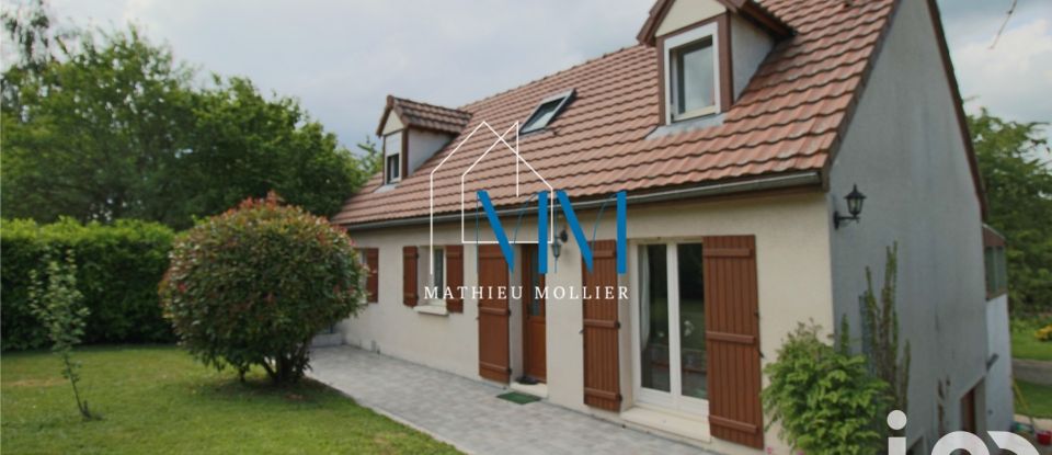 Traditional house 6 rooms of 135 m² in Saint-Prest (28300)