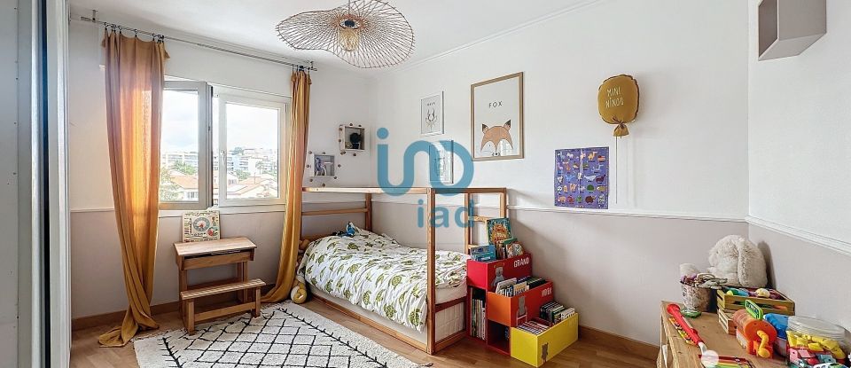 Apartment 3 rooms of 80 m² in Saint-Laurent-du-Var (06700)