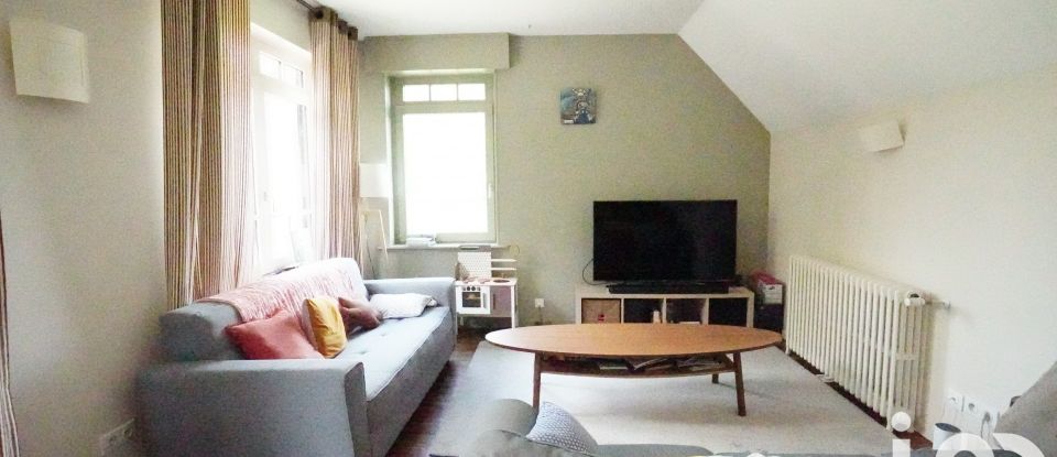 Town house 7 rooms of 260 m² in Gondecourt (59147)