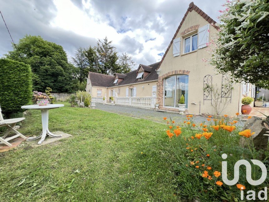 House 7 rooms of 160 m² in Cérans-Foulletourte (72330)