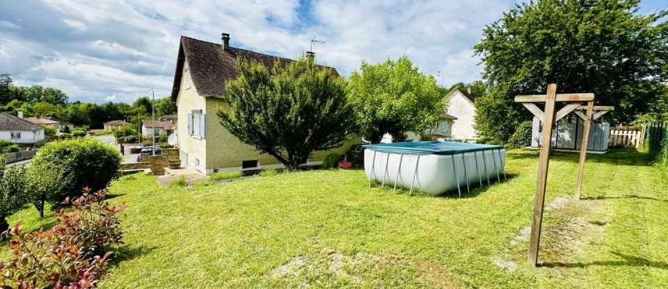 House 4 rooms of 80 m² in Coulaures (24420)