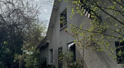 Maison 8 pièces de 185 m² à Le Mesnil-le-Roi (78600)