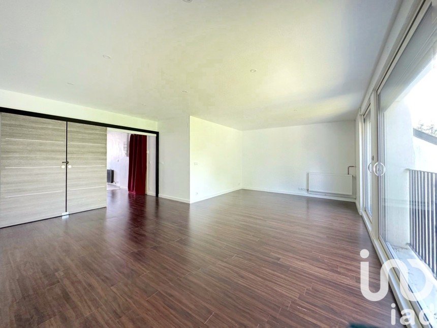 Vente Appartement 102m² 3 Pièces à Saint-Nom-la-Bretèche (78860) - Iad France