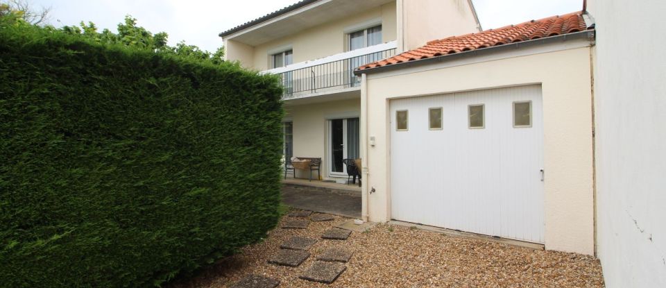 Maison 4 pièces de 80 m² à Châtellerault (86100)