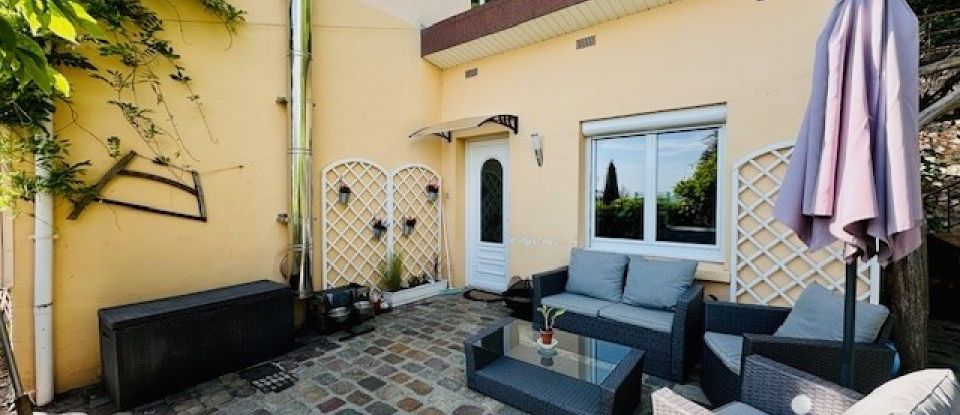 House 4 rooms of 82 m² in Gonfreville-l'Orcher (76700)