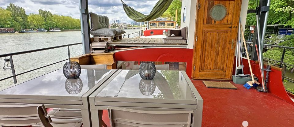 House boat 7 rooms of 198 m² in Paris (75016)