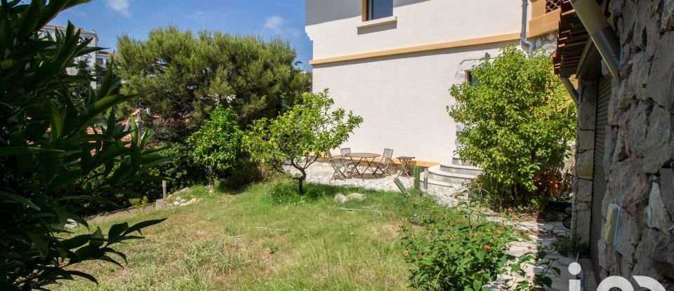 House 4 rooms of 156 m² in Nice (06200)