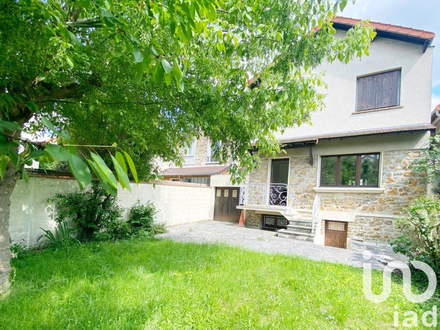 Traditional house 7 rooms of 140 m² in Villemomble (93250)