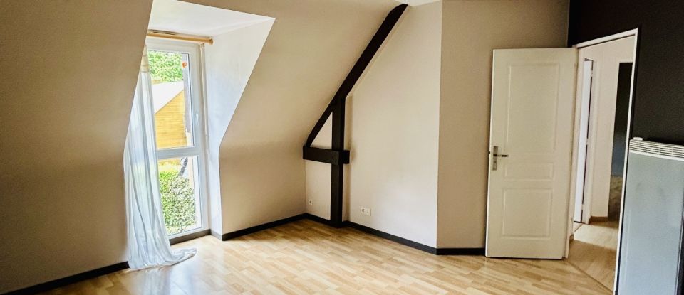 Maison 8 pièces de 148 m² à Saint-Marc-le-Blanc (35460)