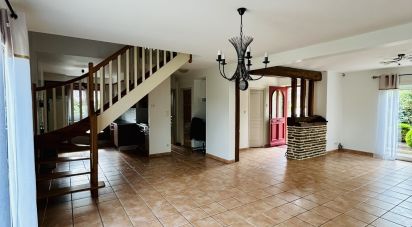 House 8 rooms of 148 m² in Saint-Marc-le-Blanc (35460)