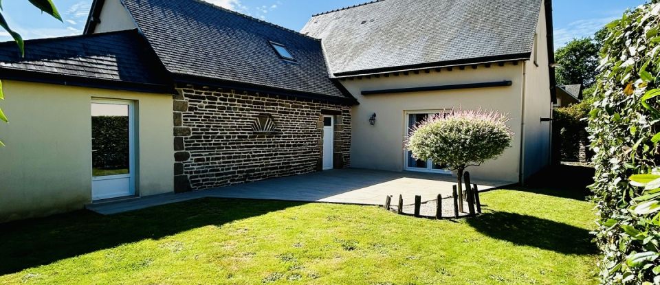 House 8 rooms of 148 m² in Saint-Marc-le-Blanc (35460)