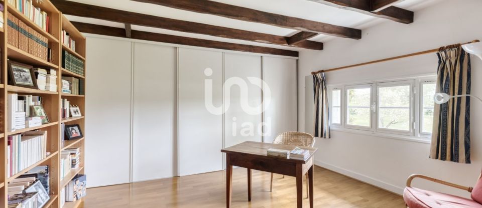 House 7 rooms of 177 m² in Bouleurs (77580)