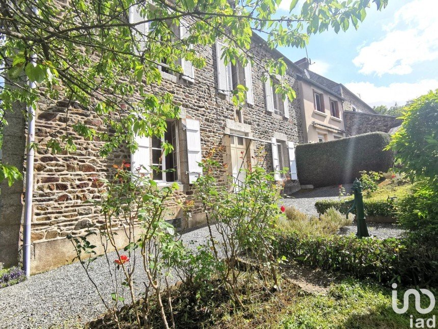 House 5 rooms of 119 m² in Fougères (35300)