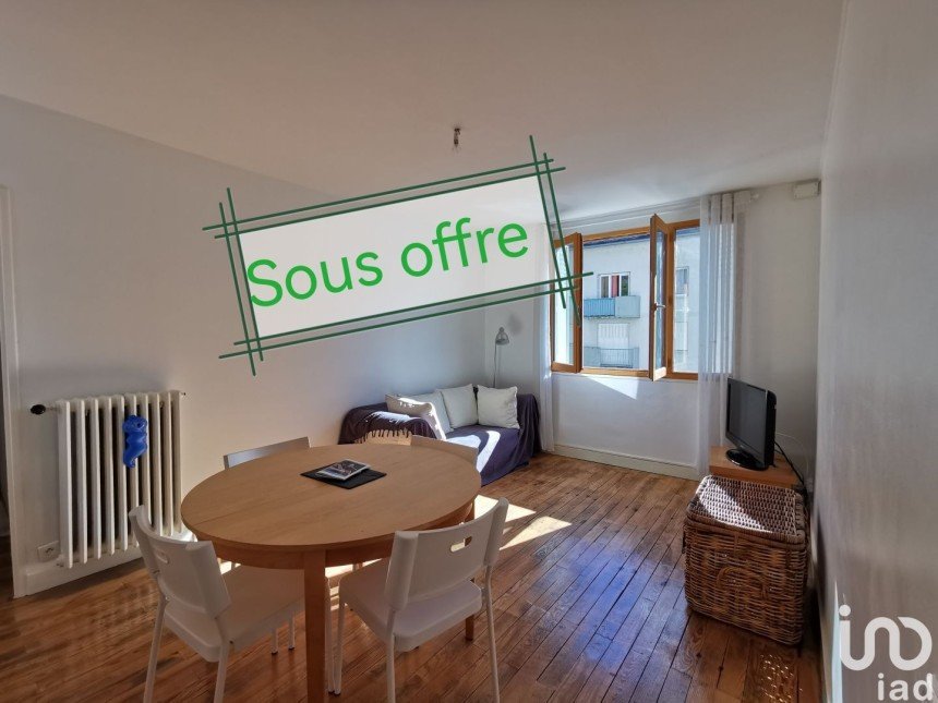 Apartment 3 rooms of 52 m² in Bagnères-de-Luchon (31110)