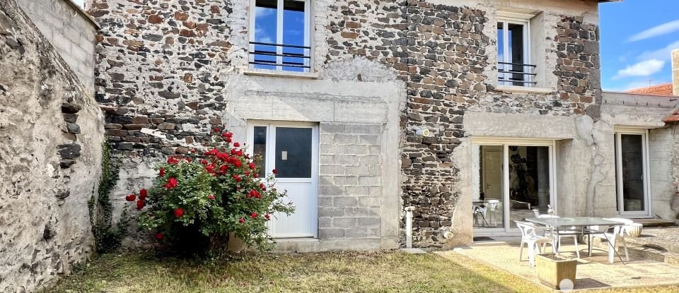 Maison de ville 3 pièces de 102 m² à Châteaugay (63119)