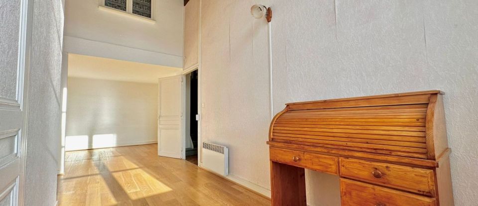 Apartment 3 rooms of 72 m² in Lyon (69004)