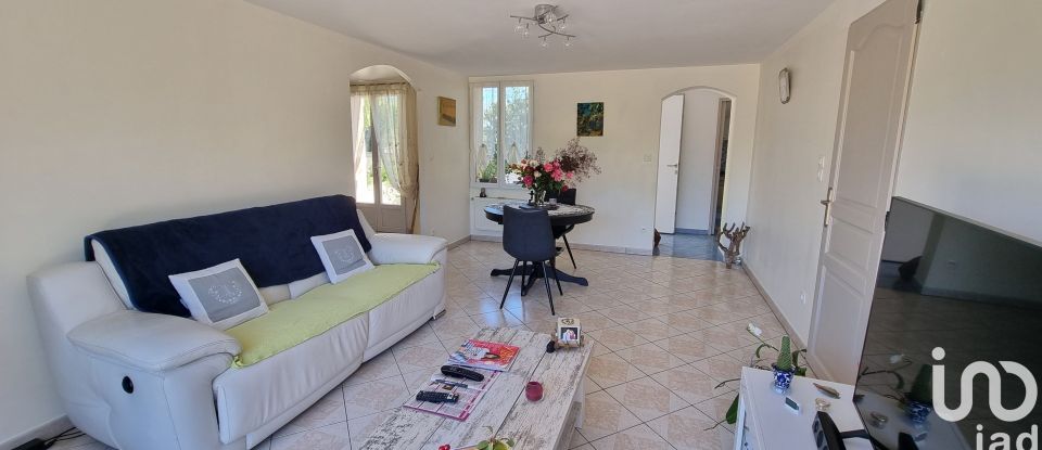 Maison 5 pièces de 110 m² à Sainte-Terre (33350)