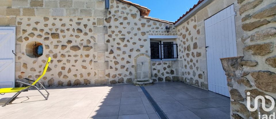 Maison 5 pièces de 110 m² à Sainte-Terre (33350)