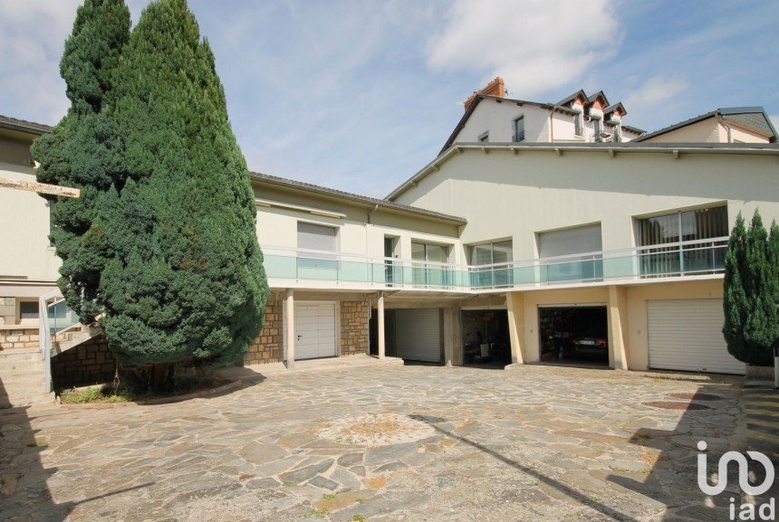 Maison 8 pièces de 275 m² à Rodez (12000)