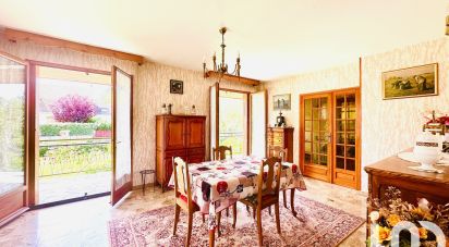 Traditional house 7 rooms of 182 m² in Orsay (91400)