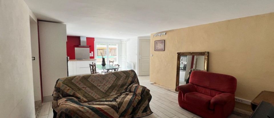 Maison 5 pièces de 165 m² à Beauvoisin (30640)