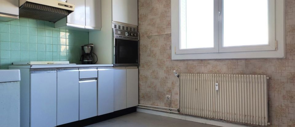 Appartement 4 pièces de 81 m² à Mende (48000)