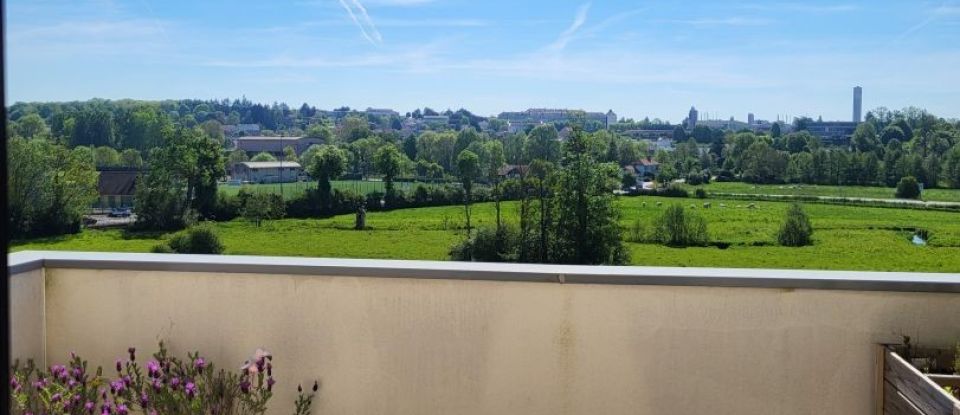 Appartement 5 pièces de 136 m² à Épernon (28230)