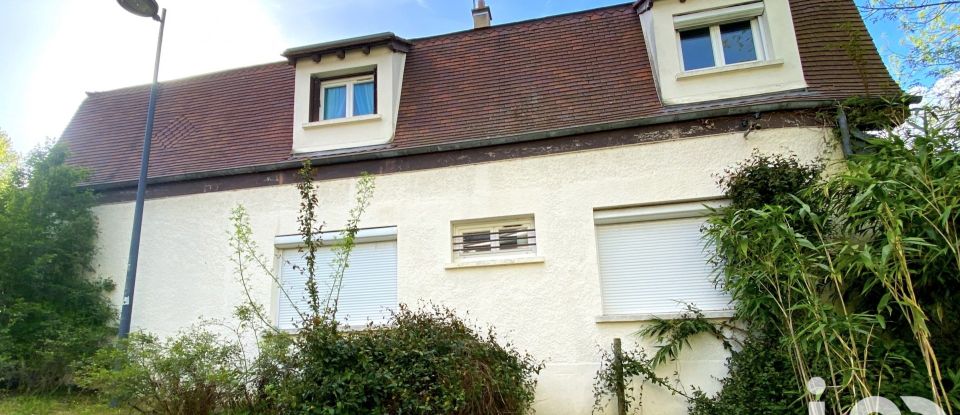 House 6 rooms of 135 m² in Bures-sur-Yvette (91440)