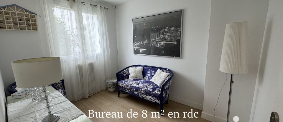 Traditional house 7 rooms of 178 m² in Rosny-sous-Bois (93110)