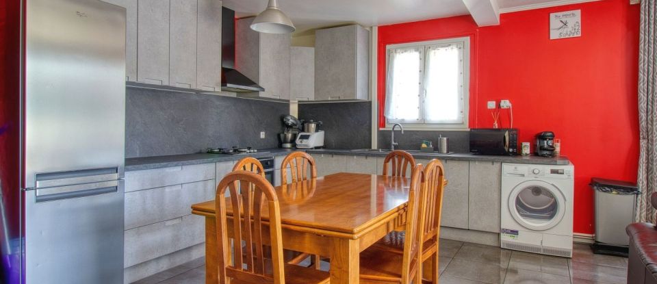 Apartment 3 rooms of 70 m² in Éragny (95610)