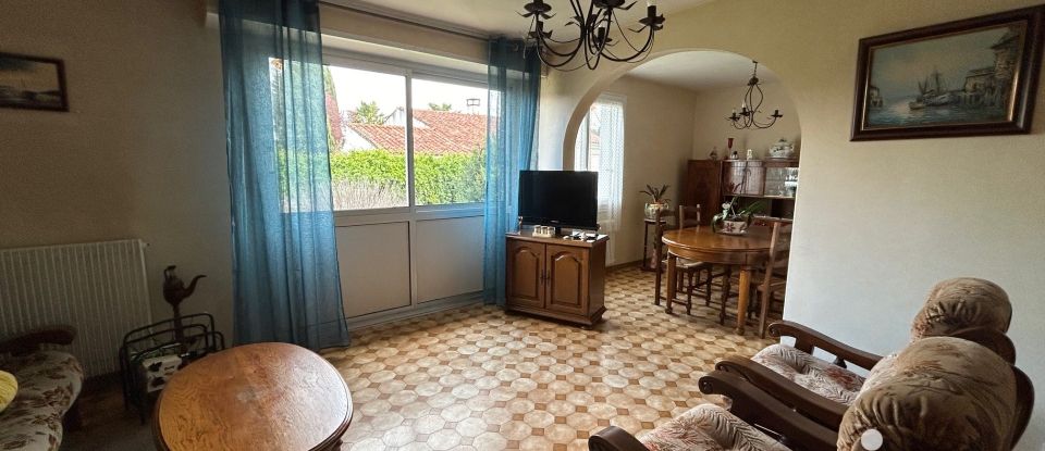 House 4 rooms of 89 m² in Châteaubernard (16100)